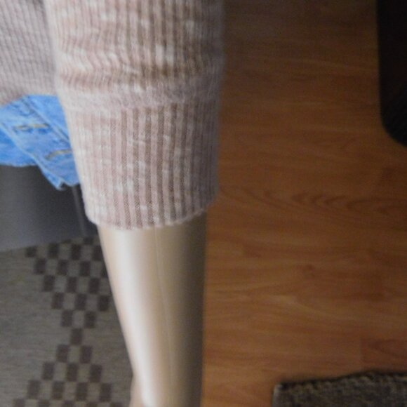 American Eagle Henley Knit Top – Size Small, Long Sleeve, Pink/Beige - Picture 4 of 4